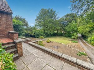 Photo 21- click for photo gallery